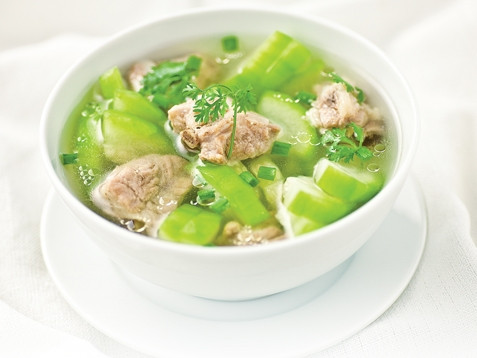 Canh bí đao dùng nóng rất ngon. bí