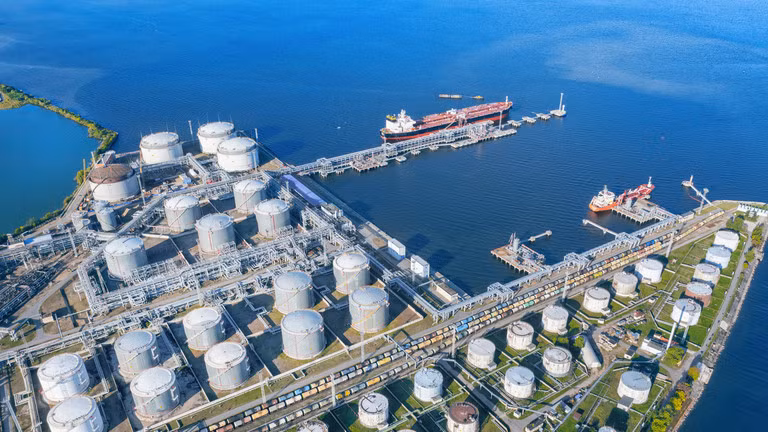 Mỹ đã nhập khẩu trực tiếp dầu Nga từ tháng 10/2023. Ảnh: RT