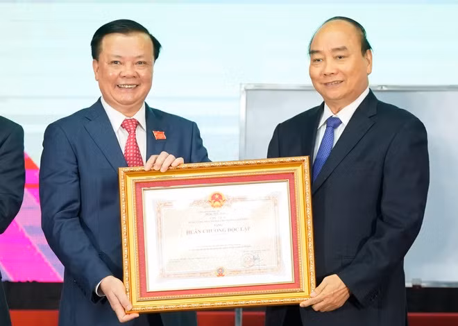 Thủ tướng Nguyễn Xuân Phúc dự Đại hội thi đua yêu nước ngành tài chính. Ảnh: VGP.