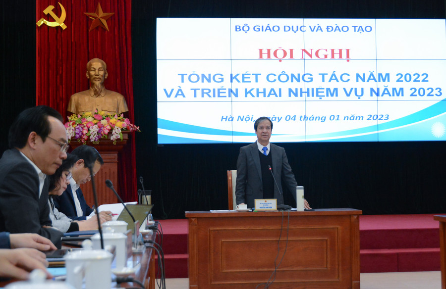 Bộ trưởng Nguyễn Kim Sơn: Hội nghị tổ chức để cùng nhìn lại công tác lãnh đạo, chỉ đạo, triển khai thực hiện những nhiệm vụ trọng tâm của ngành trong năm qua; rút ra bài học kinh nghiệm và cùng thống nhất nội dung trọng tâm công tác năm 2023. Bộ trưởng Nguyễn Kim Sơn: Hội nghị tổ chức để cùng nhìn lại công tác lãnh đạo, chỉ đạo, triển khai thực hiện những nhiệm vụ trọng tâm của ngành trong năm qua; rút ra bài học kinh nghiệm và cùng thống nhất nội dung trọng tâm công tác năm 2023.