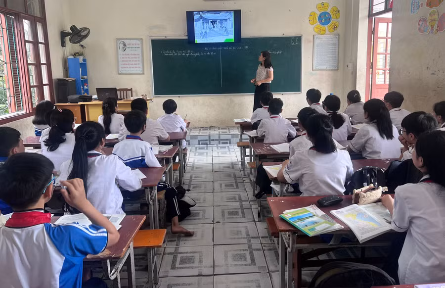 Giờ học tại Trường THCS Thụy Liên (Thái Thụy, Thái Bình). Ảnh: NTCC