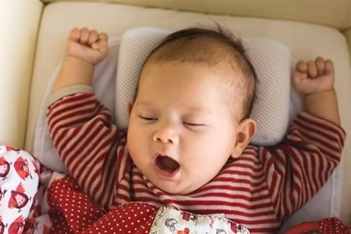 Hành động không ngờ của cha mẹ làm trẻ có thể bị chết não mà quá nhiều người mắc phải