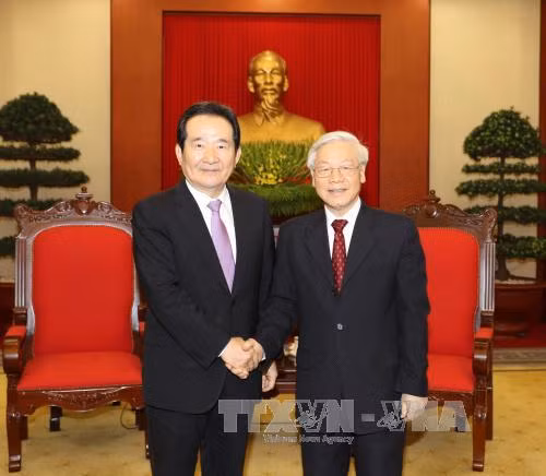 Tổng Bí thư Nguyễn Phú Trọng tiếp Chủ tịch Quốc hội Hàn Quốc Chung Sye-kyun. Ảnh: TTXVN