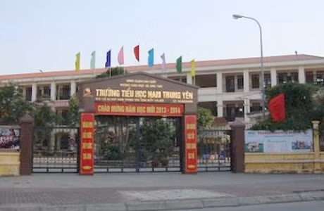 Khong bung bit, bao che vu hoc sinh gay chan tai truong - Anh 1