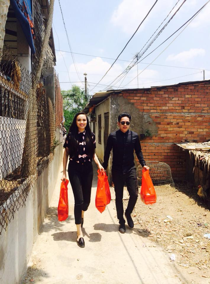 “Bắt bài” gu thời trang dễ mặc - dễ đẹp của Hoa hậu Diễm Hương ảnh 11