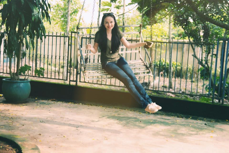 “Bắt bài” gu thời trang dễ mặc - dễ đẹp của Hoa hậu Diễm Hương ảnh 3