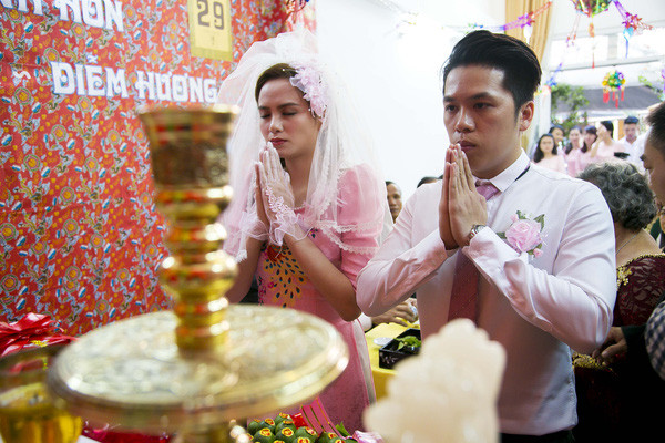 Những hình ảnh đẹp nhất trong đám cưới Hoa hậu Diễm Hương ảnh 6 Những hình ảnh đẹp nhất trong đám cưới Hoa hậu Diễm Hương