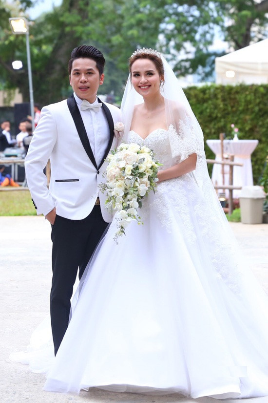 Những hình ảnh đẹp nhất trong đám cưới Hoa hậu Diễm Hương ảnh 10 Những hình ảnh đẹp nhất trong đám cưới Hoa hậu Diễm Hương