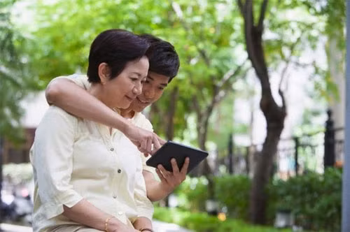 Chồng bám váy mẹ - 1