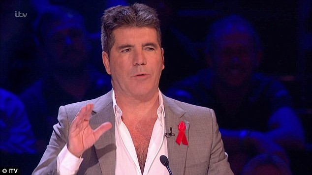 Thí sinh X-Factor bị chê tơi tả vì hát lại bản hit của Adele ảnh 1 Giám khảo Simon Cowell thất vọng với màn trình diễn của Che Chesterman.