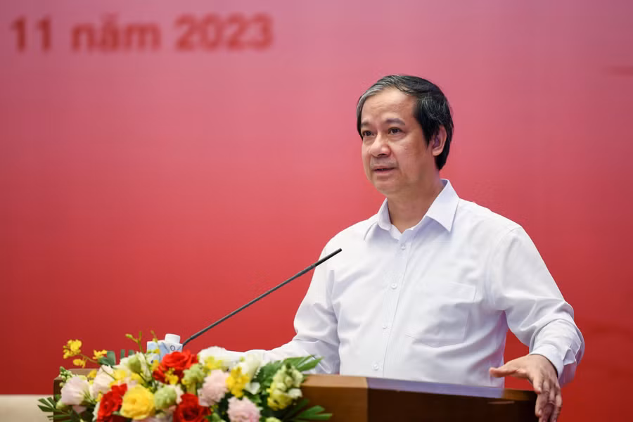 Bộ trưởng Bộ GD&ĐT Nguyễn Kim Sơn phát biểu tại hội thảo.