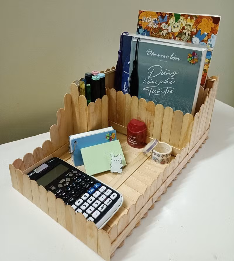 Sản phẩm học tập của học sinh Trường THPT Nguyễn Việt Dũng (Cần Thơ) trong dự án “Thiết kế hộp đựng đồ dùng học tập”.