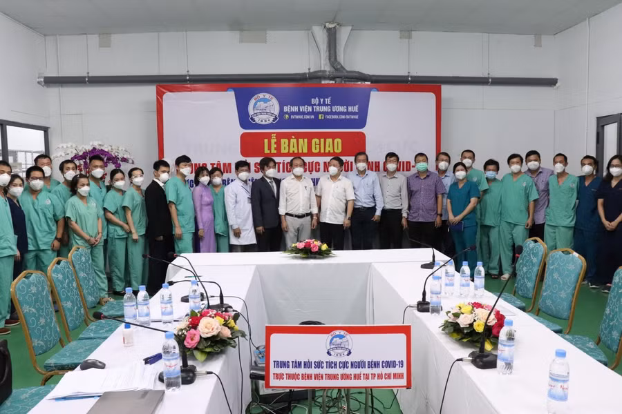 Toàn cảnh buổi lễ.