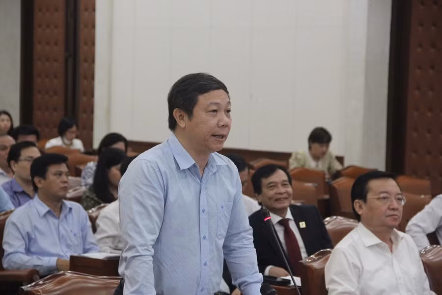 Phó Chủ tịch UBND TP.HCM Dương Anh Đức phát biểu tại hội nghị trực tuyến