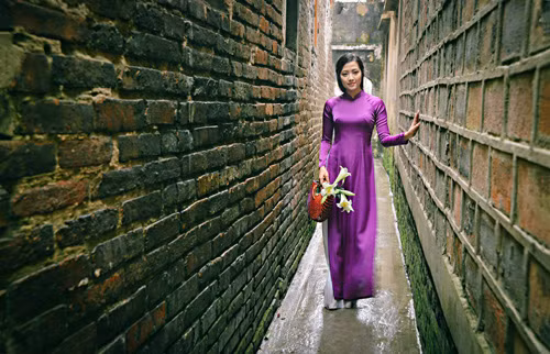 tan chay vi thieu nu ha noi chup anh ao dai ben hoa loa ken - 7