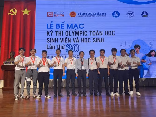 Đội tuyển Olympic Toán học Trường ĐH Đồng Tháp đoạt giải cao Kỳ thi Olympic Toán học SV và HS toàn quốc năm 2024.