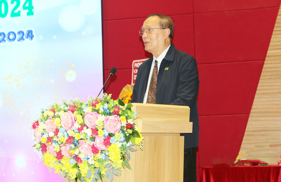 TS Nguyễn Thanh Dũng - Phó Hiệu trưởng Trường ĐH Cửu Long phát biểu tại buổi họp mặt. TS Nguyễn Thanh Dũng - Phó Hiệu trưởng Trường ĐH Cửu Long phát biểu tại buổi họp mặt.