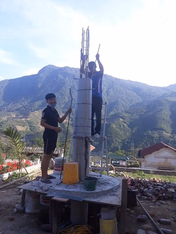 Chòi đọc sách được thiết kế thực hiện bởi chính đội ngũ GV Trường PTDTBT TH&amp;THCS Hầu Thào (xã Mường Hoa – thị xã Sa Pa). Ảnh: NTCC