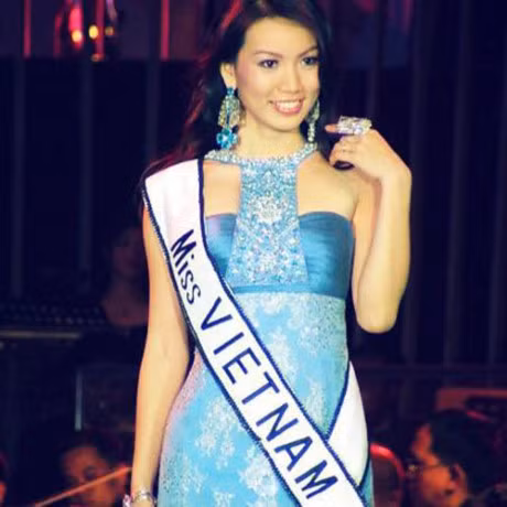 Cuu hoa hau nghi viec nghin do, o nha cham 3 con van kiem vai chuc trieu/thang - Anh 1