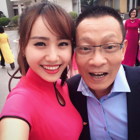 Ảnh hiếm của MC thời tiết VTV bị tố Anh hiem cua MC thoi tiet VTV bi to