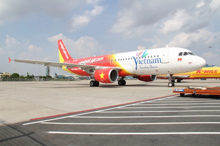 Vietjet đề nghị báo chí cải chính tin phi công mang chất cấm