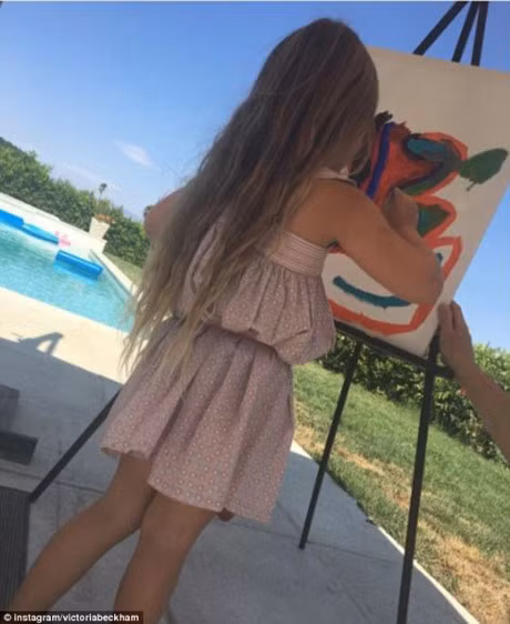 Ngoi sao 24/7: Harper beo tron va ngay cang ra dang thieu nu - Anh 3