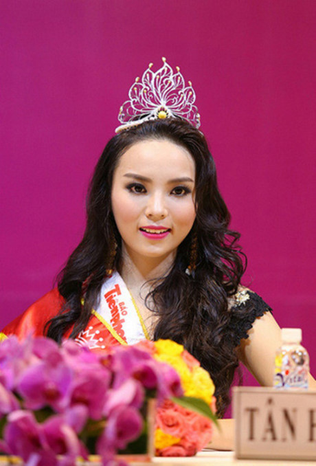 Những mỹ nhân Việt cùng tên nhưng có số phận trái ngược nhau (1) - Ảnh 2 Nhung my nhan Viet cung ten nhung co so phan trai nguoc nhau (1) - Anh 2