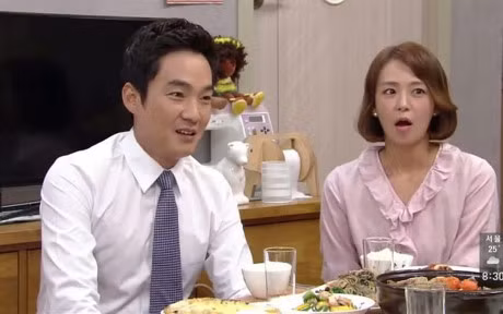 Chong doi tien lai khi cho em vo vay tien - Anh 1