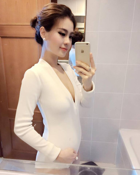 Á hậu Diễm Trang: Bà bầu sexy nhất nhì showbiz Việt - Ảnh 8 A hau Diem Trang: Ba bau sexy nhat nhi showbiz Viet - Anh 8