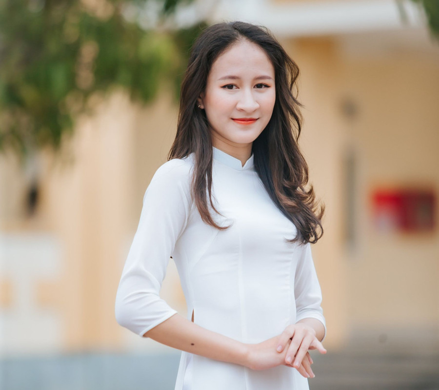 Bùi Kim Chi - một trong bốn thủ khoa khối D01 tại Hà Tĩnh kỳ thi tốt nghiệp THPT 2023. Bùi Kim Chi - một trong bốn thủ khoa khối D01 tại Hà Tĩnh kỳ thi tốt nghiệp THPT 2023.