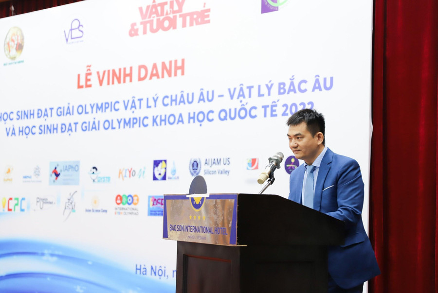 PGS.TS Nguyễn Cao Khang phát biểu khai mạc buổi lễ.