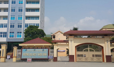 Hiệu trưởng trường Đại học Y khoa Vinh bị khiển trách vì làm thất thoát 5,7 tỷ đồng - Ảnh 1 Hieu truong truong Dai hoc Y khoa Vinh bi khien trach vi lam that thoat 5,7 ty dong - Anh 1