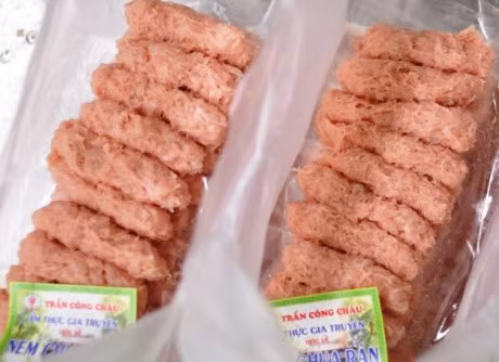 Meo vao bep lam nem chua ran ngon, dam bao ve sinh - Anh 8