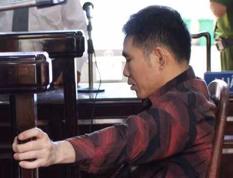 Ban an cho doi tuong ep vo cu quay lai bang cach 