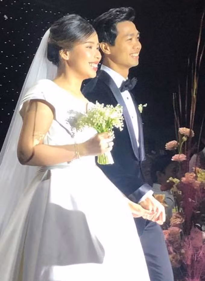 Công Phượng về lại phố Núi, trong khi Viên Minh vốn sống tại Sài thành.