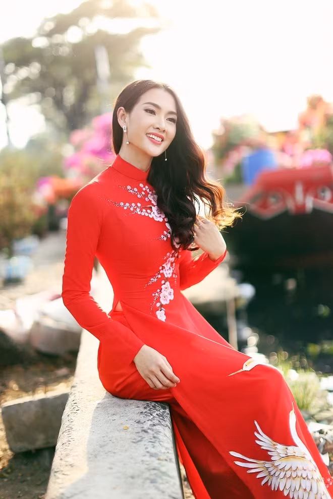 Vì sao người Việt luôn thích mặc đồ màu đỏ vào ngày Tết?