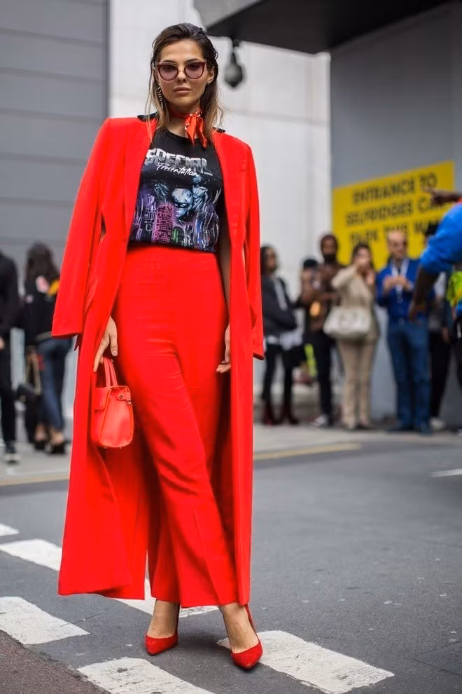 Vì sao người Việt luôn thích mặc đồ màu đỏ vào ngày Tết?