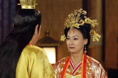 Sử sách nhà Tấn viết rằng, vợ Vương Đạo là Tào Thị Tính hay ghen tuông, không cho Vương Đạo nạp thiếp. (ảnh minh họa trong phim) Sử sách nhà Tấn viết rằng, vợ Vương Đạo là Tào Thị Tính hay ghen tuông, không cho Vương Đạo nạp thiếp. (ảnh minh họa trong phim)