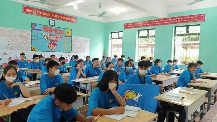 Một tiết học của học viên lớp 12 Trung tâm GDTX II tỉnh Lạng Sơn. Ảnh NTCC Một tiết học của học viên lớp 12 Trung tâm GDTX II tỉnh Lạng Sơn. Ảnh NTCC