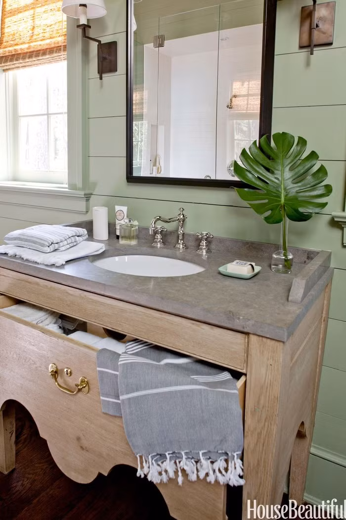 “Hô biến” phòng tắm chật hẹp thành spa sang chảnh theo những cách bạn không thể ngờ đến ảnh 4 Hô biến phòng tắm chật hẹp thành spa sang chảnh theo những cách bạn không thể ngờ