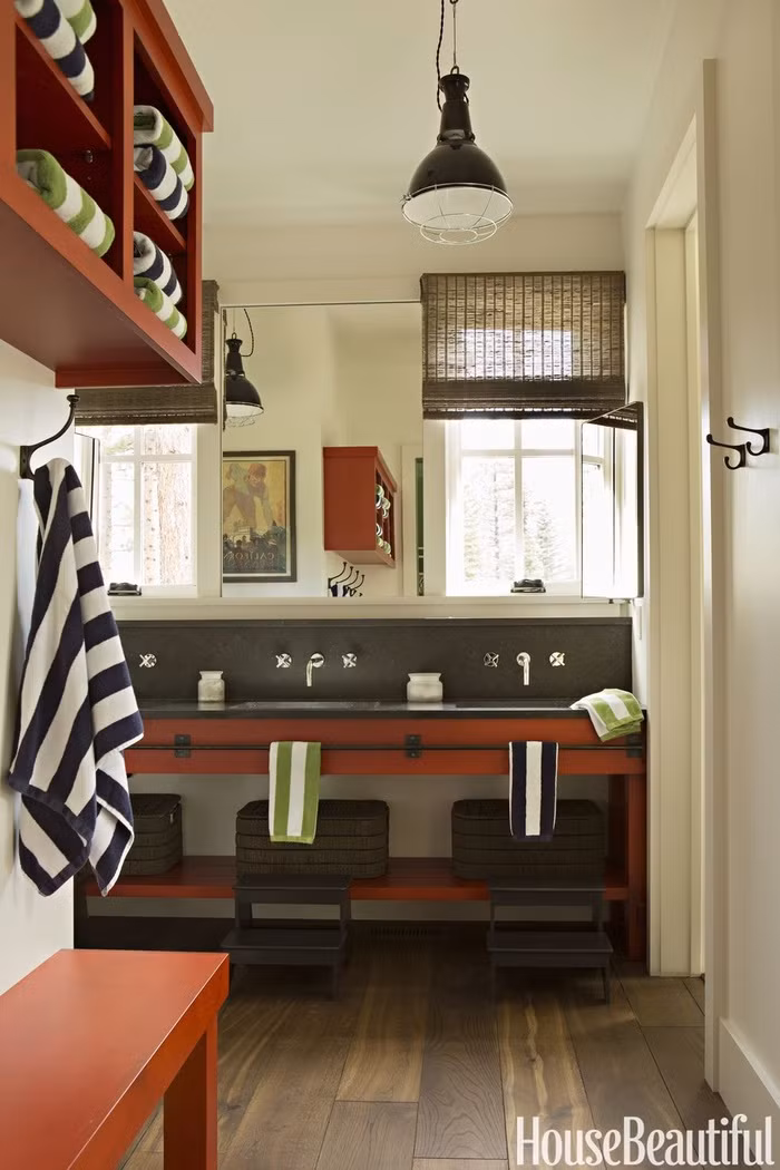 “Hô biến” phòng tắm chật hẹp thành spa sang chảnh theo những cách bạn không thể ngờ đến ảnh 2 Hô biến phòng tắm chật hẹp thành spa sang chảnh theo những cách bạn không thể ngờ