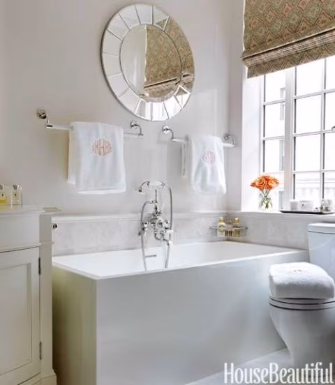 “Hô biến” phòng tắm chật hẹp thành spa sang chảnh theo những cách bạn không thể ngờ đến ảnh 9 Hô biến phòng tắm chật hẹp thành spa sang chảnh theo những cách bạn không thể ngờ