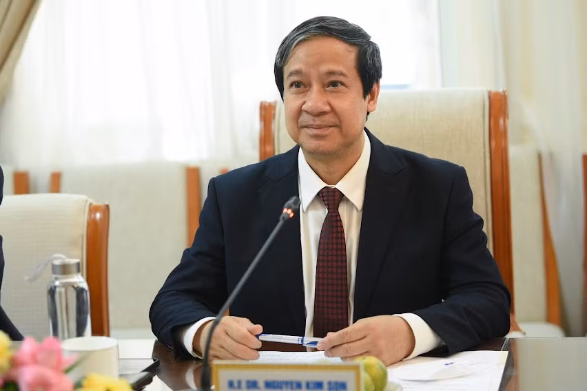 Bộ trưởng Nguyễn Kim Sơn phát biểu tại buổi làm việc.