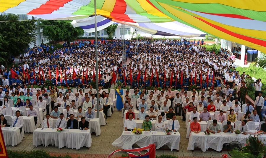 Trường ĐH Kiên Giang khai giảng năm học mới