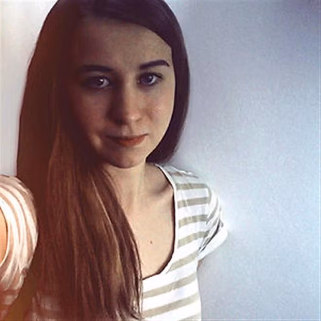 Cô gái vẽ tranh đẹp như trong truyện cổ tích ảnh 8