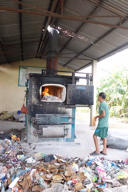 Ồ ạt nhập lò đốt rác cỡ nhỏ: Hiểm họa khôn lường - ảnh 2