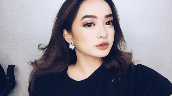 4 hot girl Việt siêu gợi cảm, sexy nhưng ngoài đời thì... bé tẹo! - Ảnh 10. 4 hot girl Việt siêu gợi cảm, sexy nhưng ngoài đời thì... bé tẹo! - Ảnh 10.