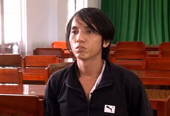 Bi bat vi cuop tui sach, 