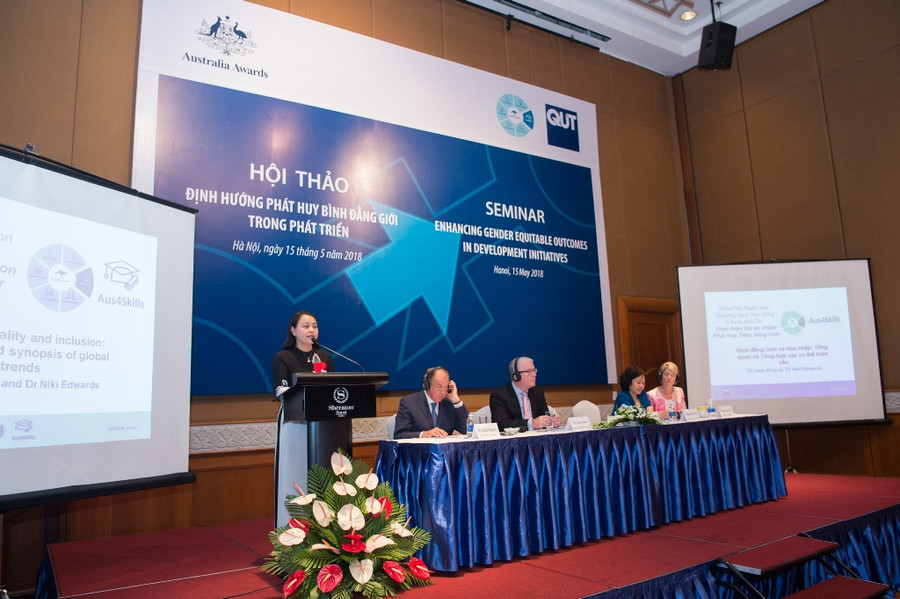 Bà Nguyễn Thị Thu Hà, Chủ tịch Hội Liên hiệp Phụ nữ Việt Nam - phát biểu tại Hội thảo Bà Nguyễn Thị Thu Hà, Chủ tịch Hội Liên hiệp Phụ nữ Việt Nam - phát biểu tại Hội thảo