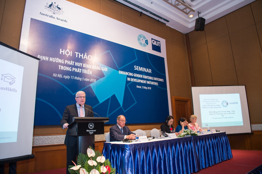 Đại sứ Australia tại Việt Nam – Ngài Craig Chittick - phát biểu tại Hội thảo Đại sứ Australia tại Việt Nam – Ngài Craig Chittick - phát biểu tại Hội thảo